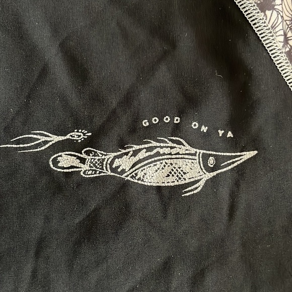 MOOLOOLABA swim shirt, large - Picture 2 of 6